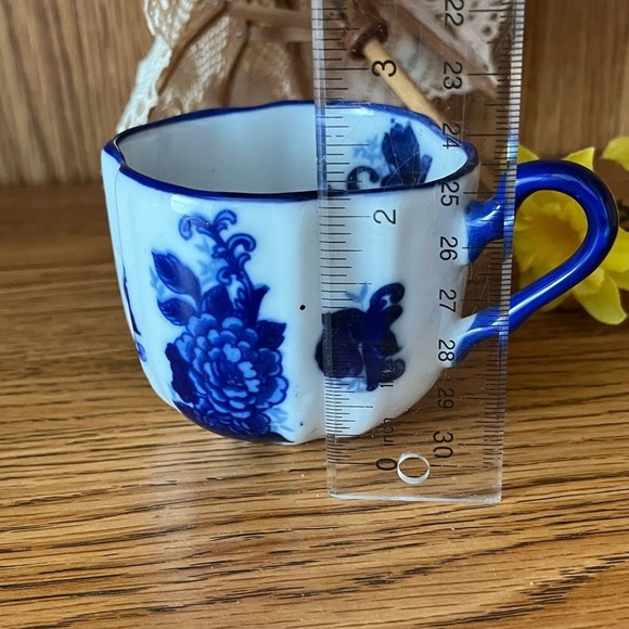 Vintage Tea Cup Flow Blue Unmarked Small 2 1/4” - Picture 10 of 11
